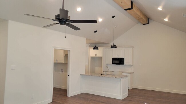 Foto del edificio - 7124 22nd Pl