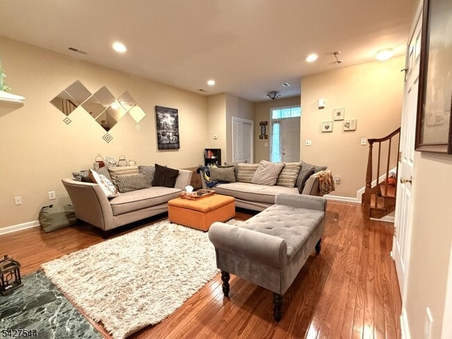 Building Photo - 128 Jackson Ave