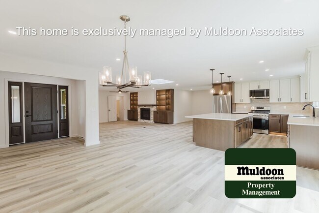 Building Photo - Completely remodeled ranch in the heart of Rockrimmon
