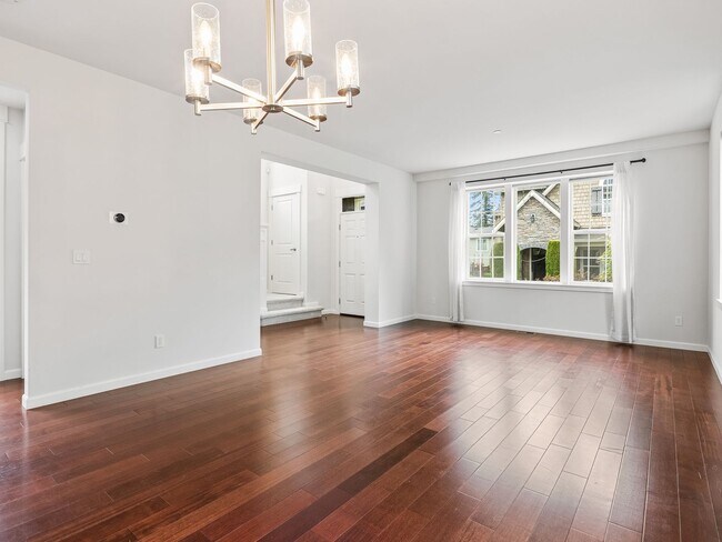 Foto del edificio - Spacious 4Bd Redmond Home