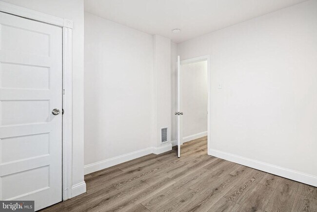 Foto del edificio - 5907 Osage Ave