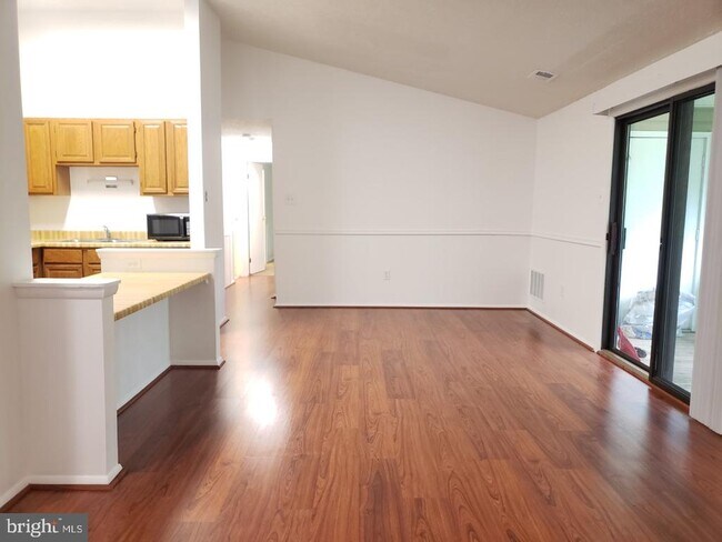 Building Photo - 12209 Peach Crest Dr