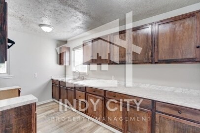 Foto del edificio - 3429 N Olney St