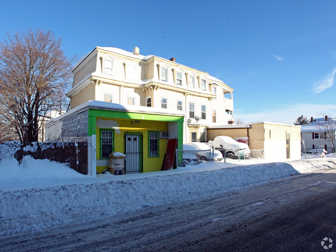 Building Photo - 70 Harrison St