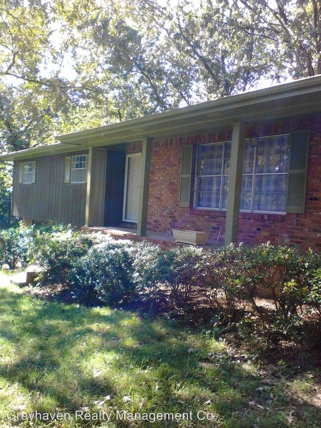 Foto del edificio - 3 br, 2.5 bath House - 1300 Highcrest Drive