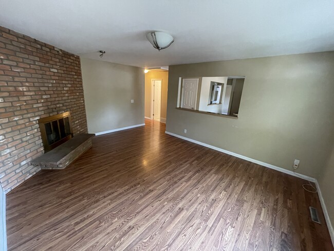 Foto del edificio - 618 W Laurel St