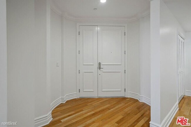 Foto del edificio - 1337 Wellesley Ave