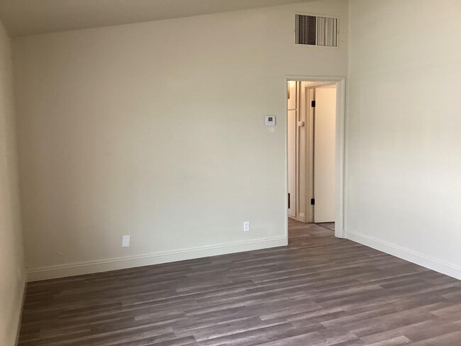 Building Photo - 44655 Raysack Ave