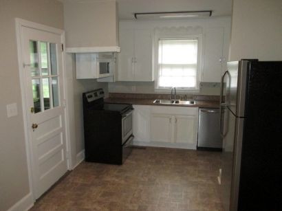 Building Photo - 1630 Hazelwood Rd