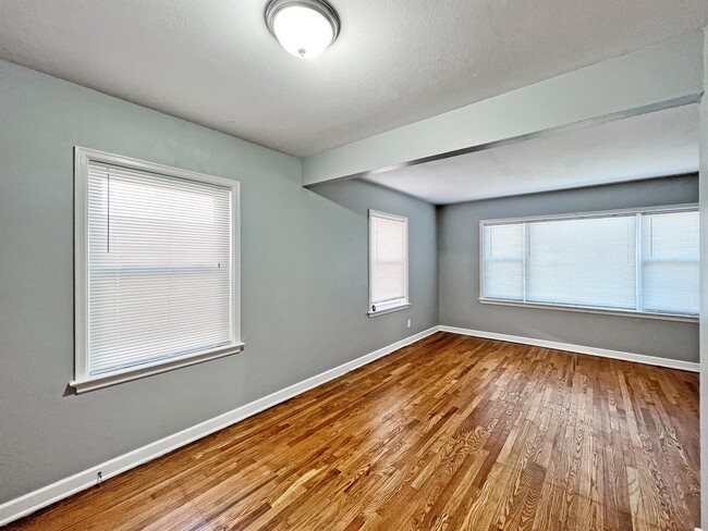 Foto del edificio - 3965 Ashby Rd