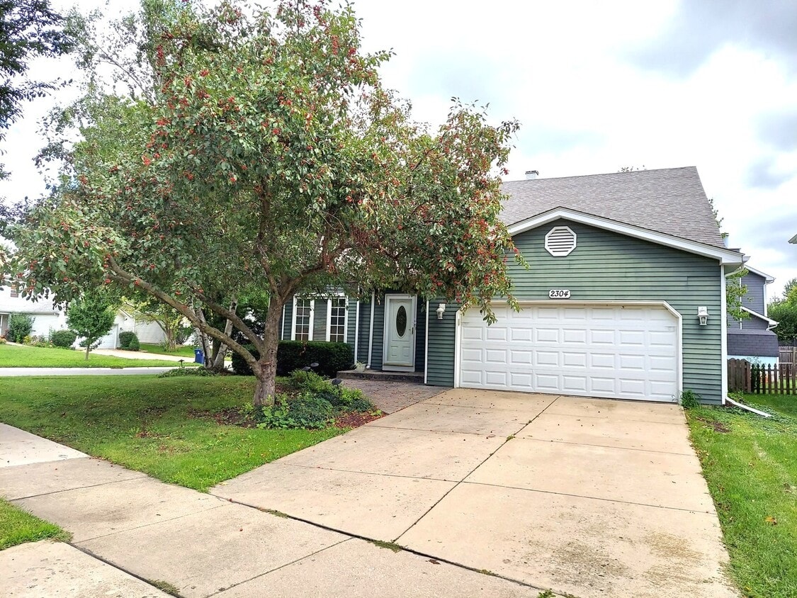 Primary Photo - 2304 Nottingham Dr