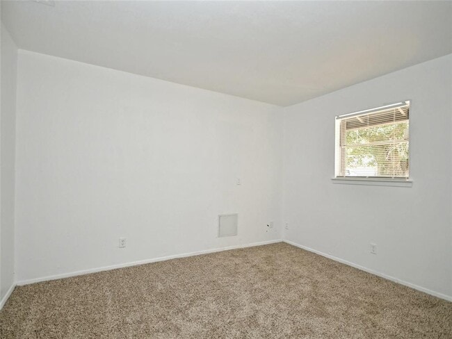 Building Photo - 4604 Lambs Ln