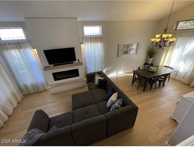 Building Photo - 6275 S Salt Cedar Pl