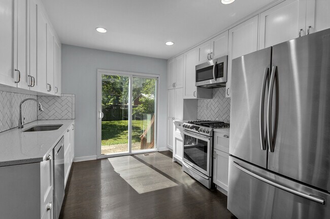 Building Photo - 6527 W 80th St