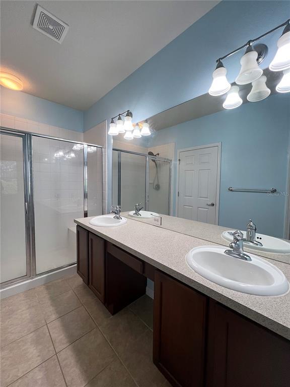 Building Photo - 2147 River Turia Cir