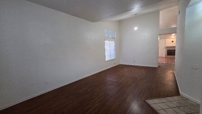 Foto del edificio - 8272 Arroyo Vista Dr