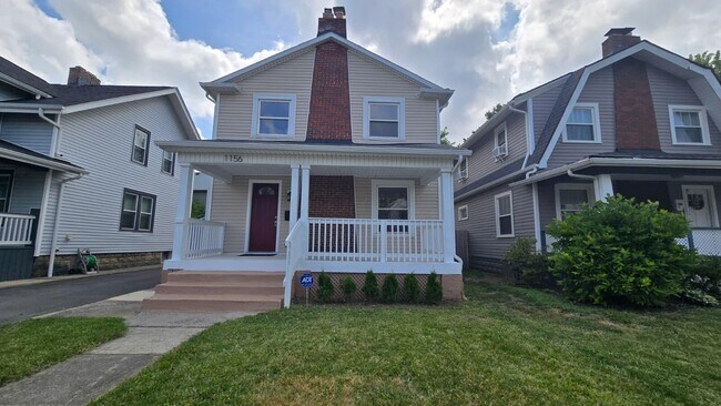 Building Photo - 1156 S Champion Ave