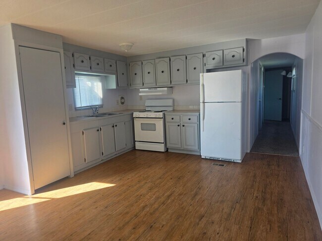 Foto del edificio - 4001 E Denison-Chattaroy Rd