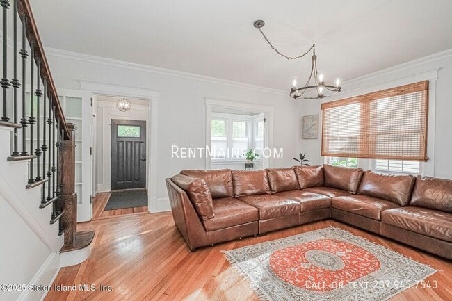 Building Photo - 349 College Ave