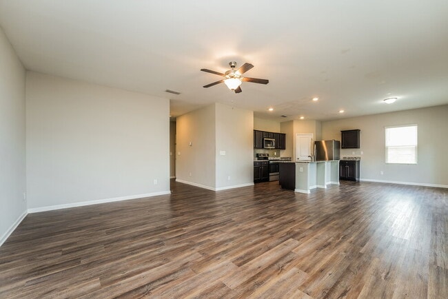 Building Photo - 3770 Place Dr