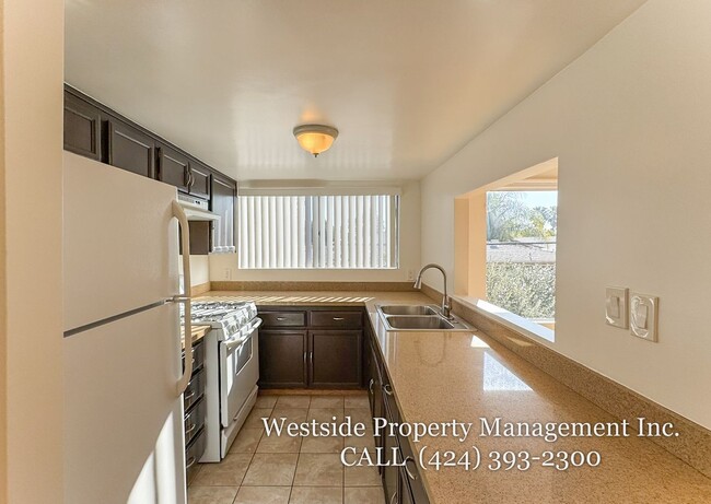 Foto del edificio - Prime Hollywood Location Upper 1BD/1BA