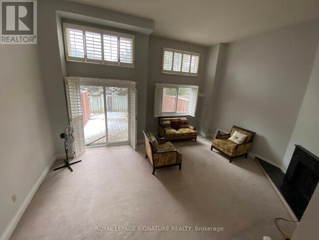 Building Photo - 4230-4230 Fieldgate Dr