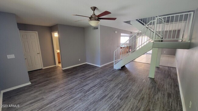 Foto del edificio - 5846 W Gelding Dr