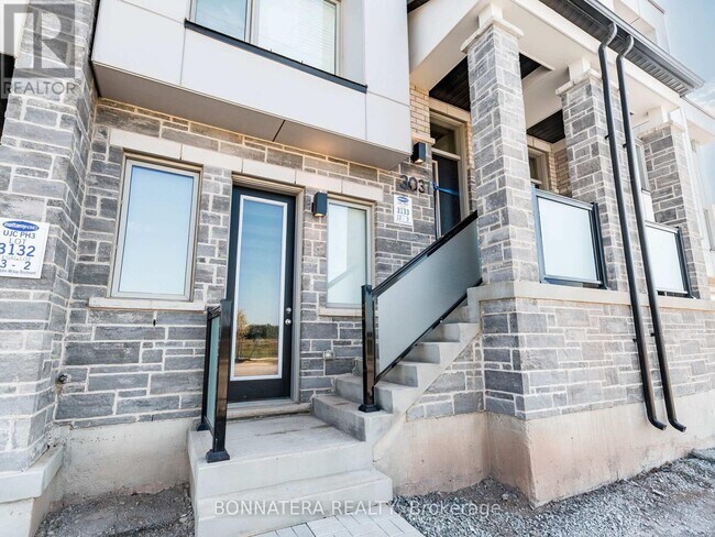 Photo du bâtiment - 3031 John McKay Blvd