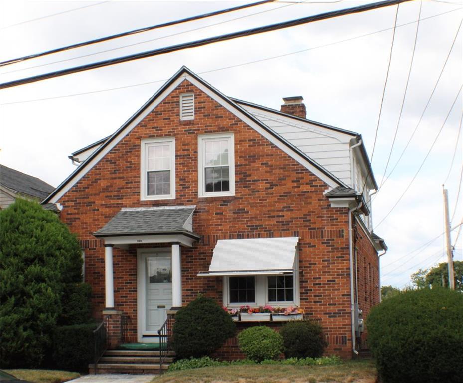 Primary Photo - 646 River Ave