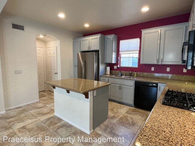 Building Photo - 2 br, 2.5 bath House - 2293 Huntington Poi...
