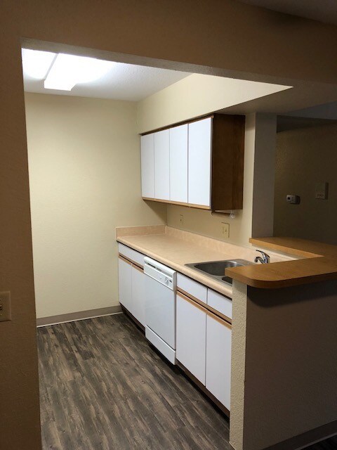 Building Photo - 2104 Stirrup Ln