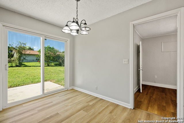Building Photo - 8219 Glen Lark