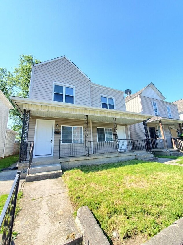 Primary Photo - 199-201 E INNIS AVE