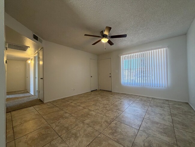 Foto del edificio - 3Bed 1 Bath Peoria House