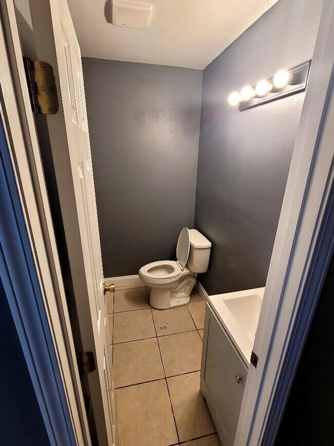Foto del edificio - 13231 Curran Rd