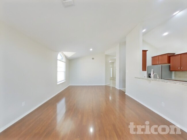 Foto del edificio - 347 Foster Ln