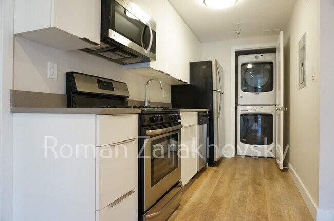 Foto del edificio - 27 Webster Ave