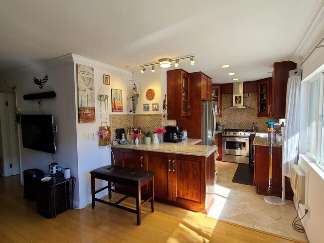 Foto del edificio - 1154 S Barrington Ave