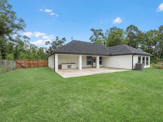 Building Photo - 14606 Half Cir