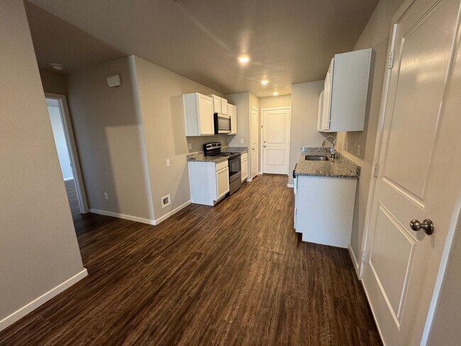 Building Photo - Available August 8th in Upland West: Aweso...