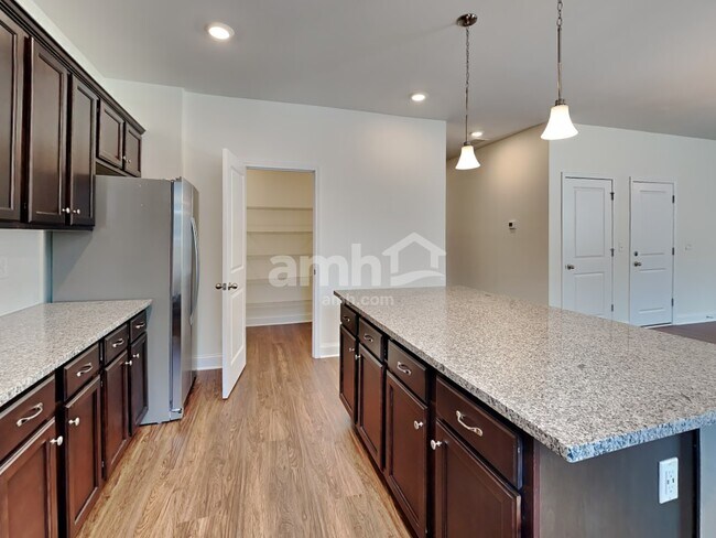 Foto del edificio - 1329 Ashlyn Ct