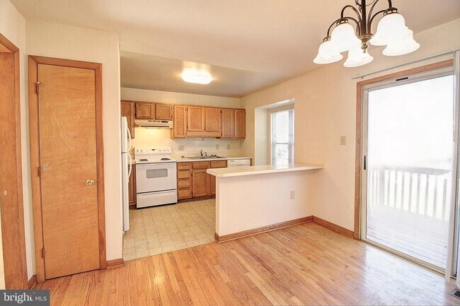 Foto del edificio - 427 Carrollton Dr