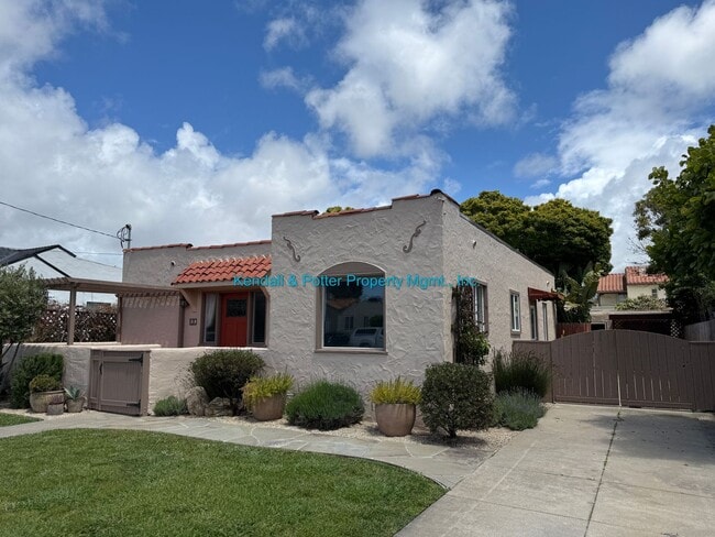 Building Photo - Quiet & Updated Watsonville Charmer 2 plus BR/1BA