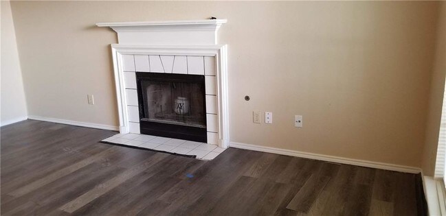 Building Photo - 4532 Fargo Dr