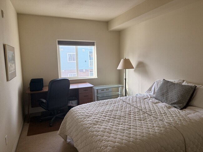 Foto del edificio - 6930 Meadow St