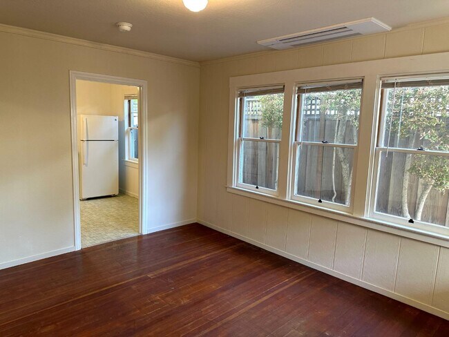 Foto del edificio - 204 Caldwell Ave