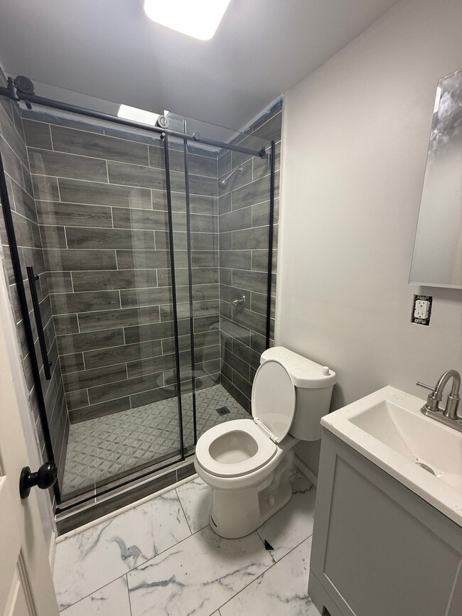 Foto del edificio - 49 Orton Ave