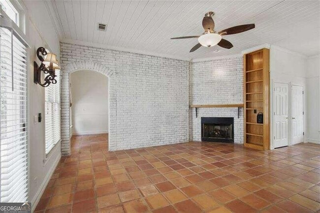 Building Photo - 515 Fountain Oaks Way