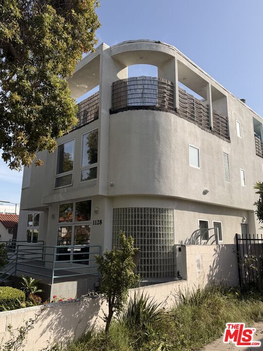 Foto del edificio - 1128 22nd St