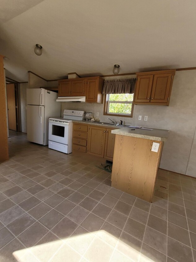 Foto principal - 2 bedroom 1 bathroom Mobile Home Lot rent ...